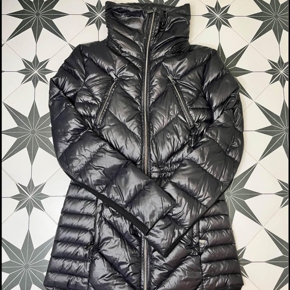 BCBG packable lightweight down puffer - Picture 1 of 8